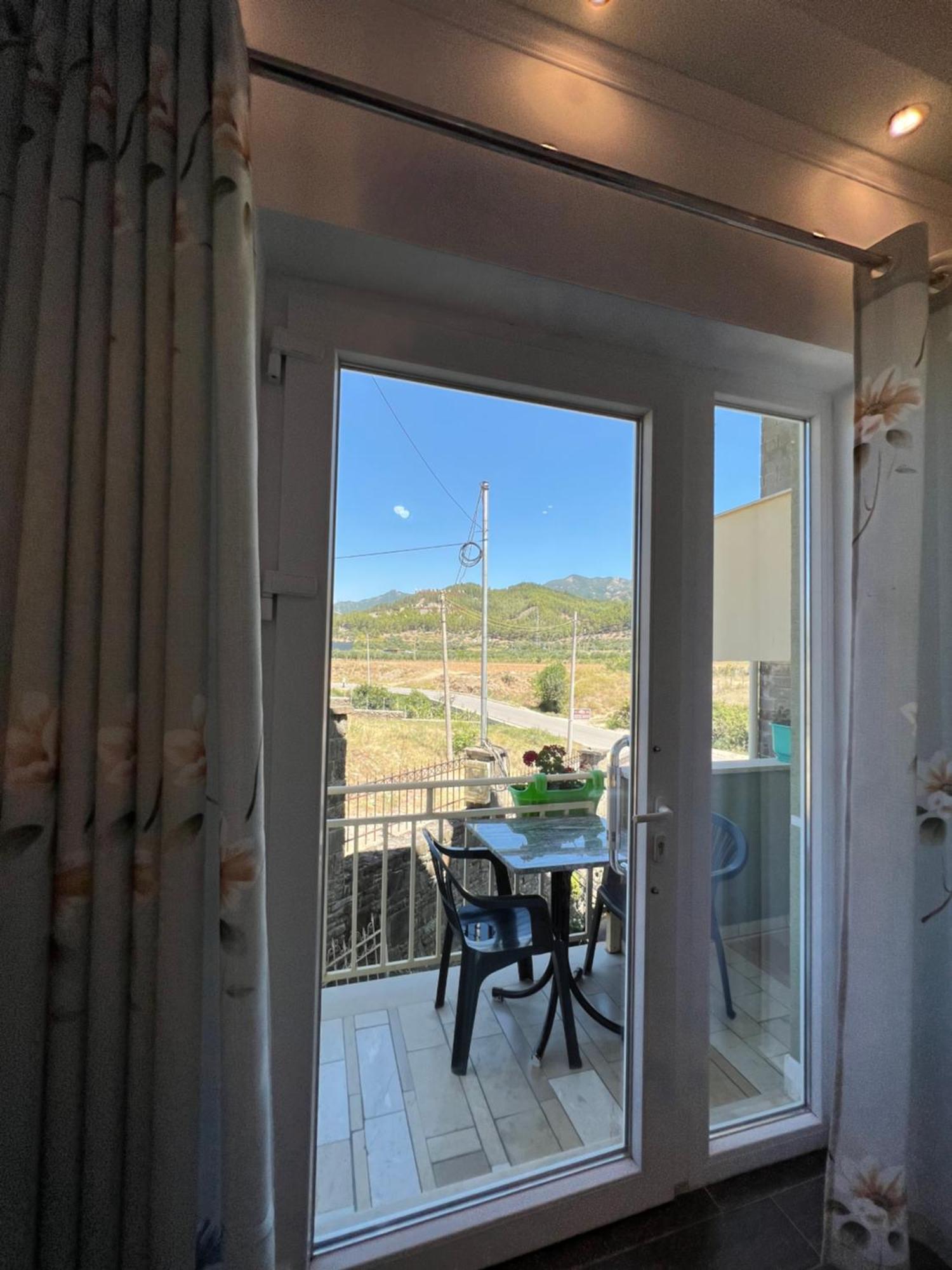 Adriatik Guesthouse Përmet Eksteriør billede
