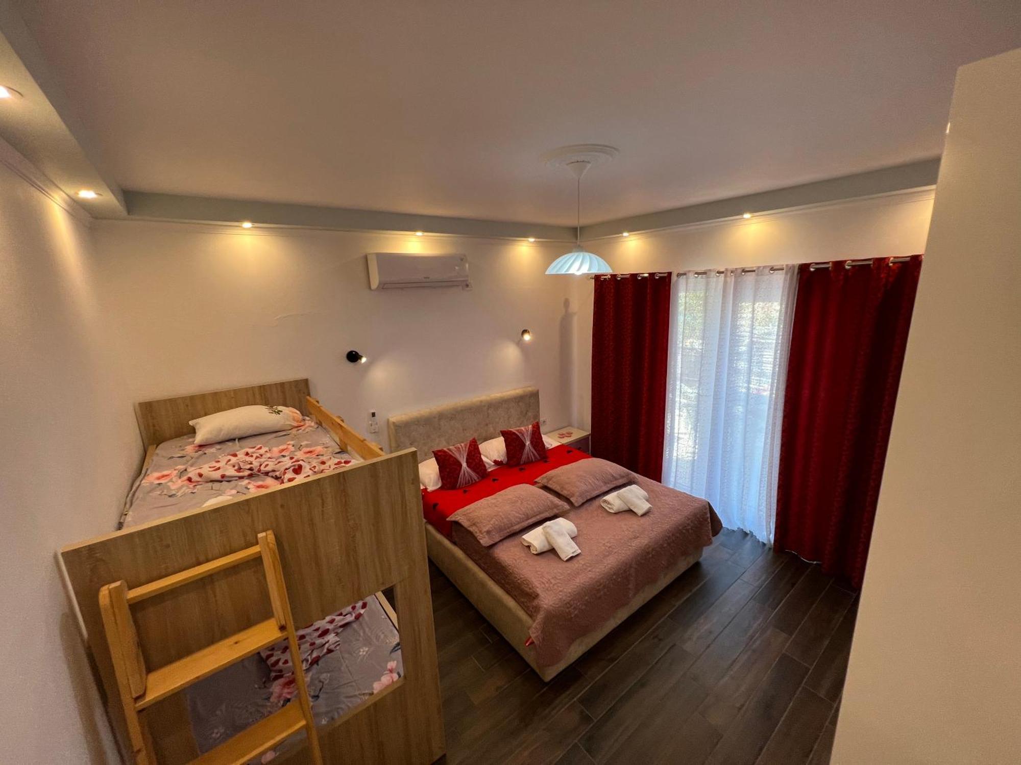 Adriatik Guesthouse Përmet Eksteriør billede